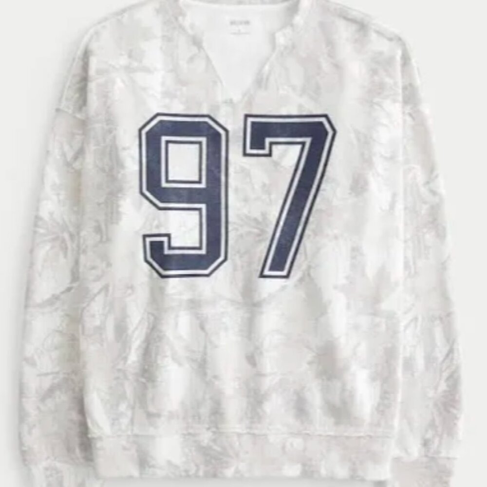 Hollister Cameo Crewneck